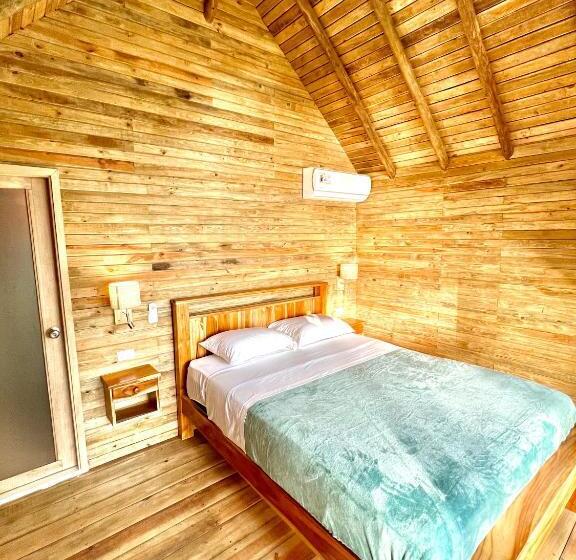 酒店 Oasis & Surf Camp