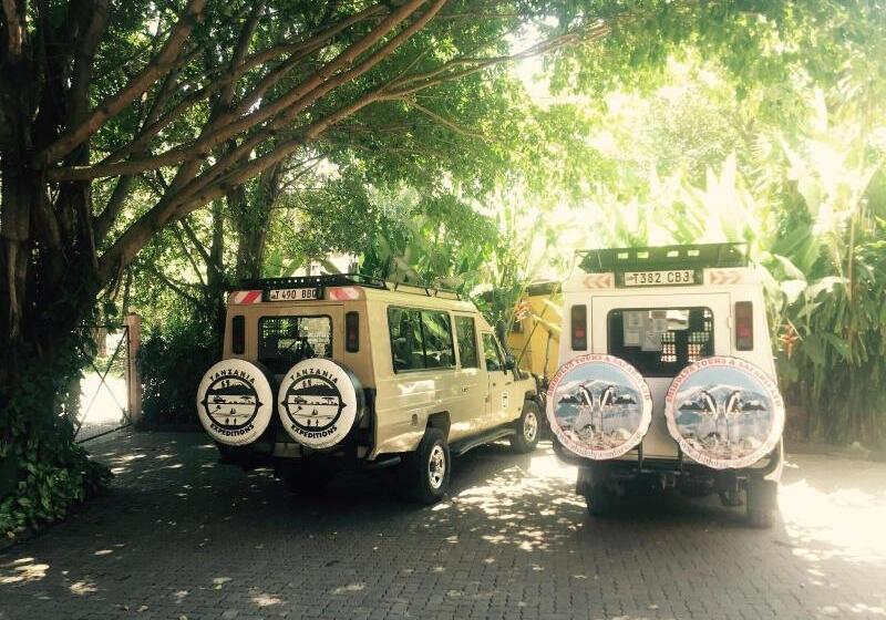 هتل Outpost Lodge