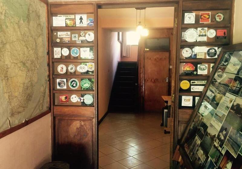 هتل Outpost Lodge