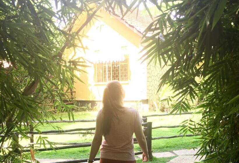 هتل Outpost Lodge