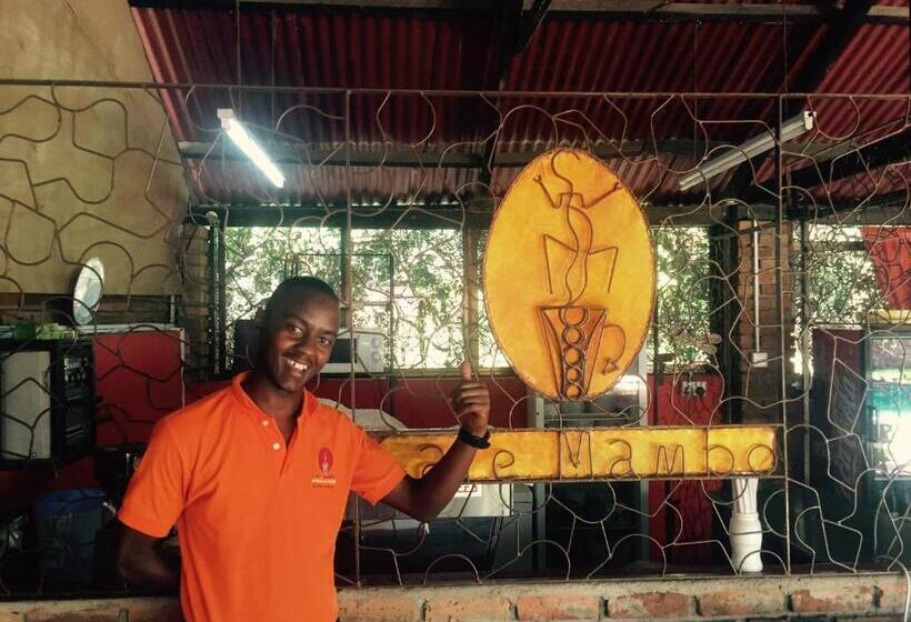 هتل Outpost Lodge