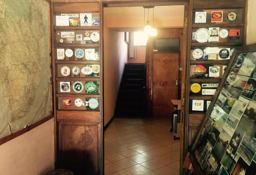 هتل Outpost Lodge