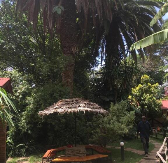 هتل Outpost Lodge