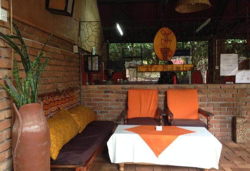 هتل Outpost Lodge