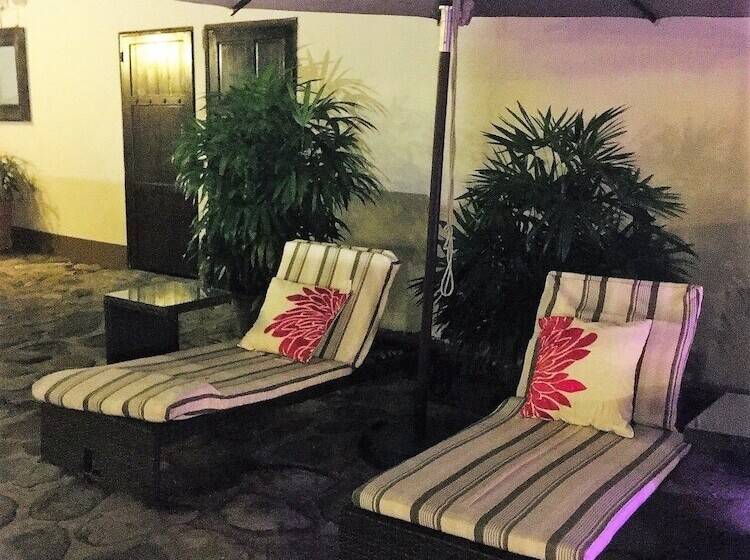 בית מלון כפרי Perla Real Inn