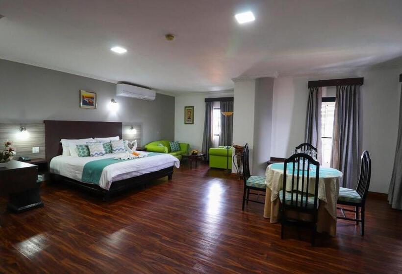 호텔 Puerta Del Sol