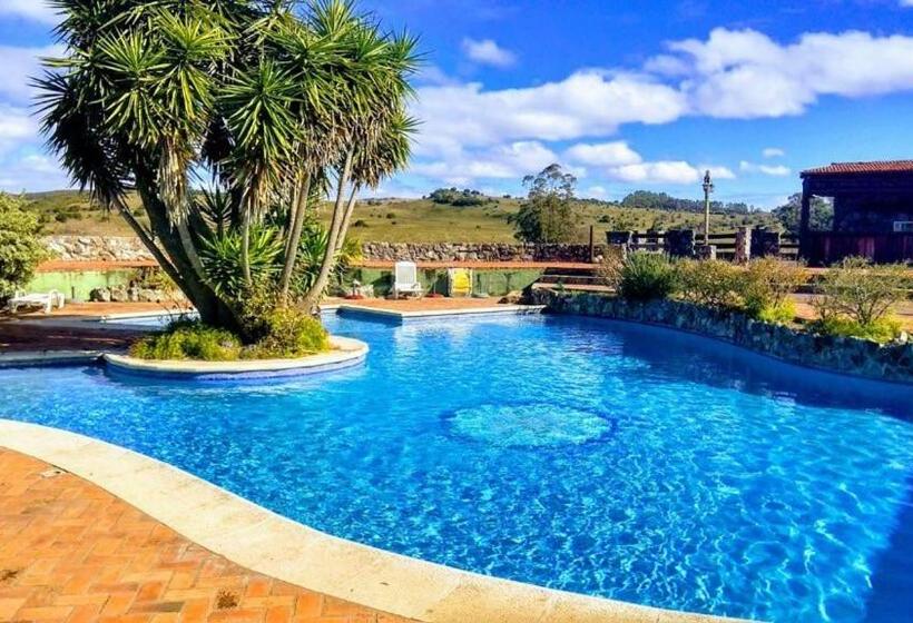 هتل San Francisco De Las Sierras