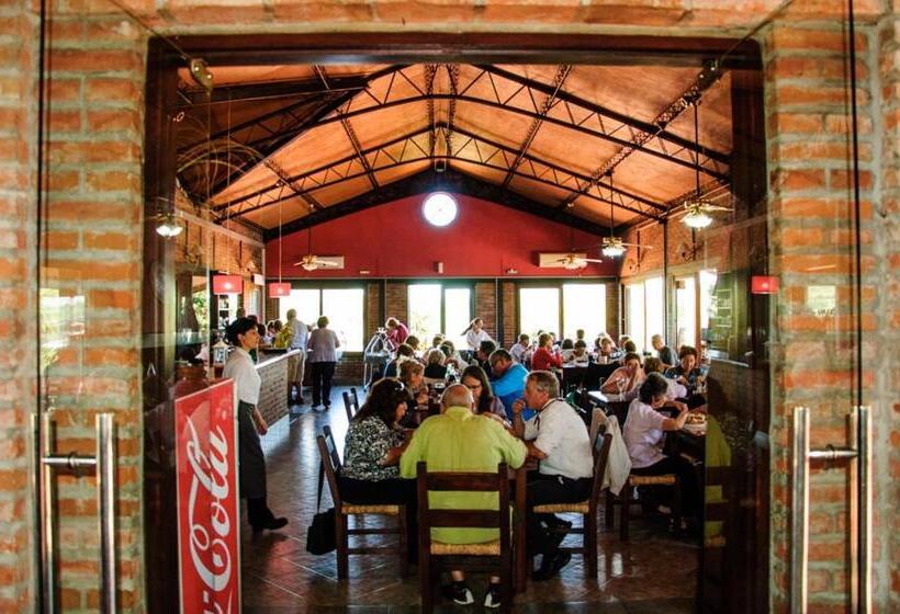 هتل San Francisco De Las Sierras