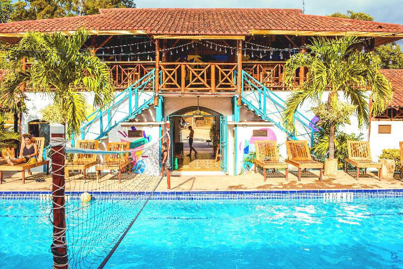 Отель Socialtel Maderas