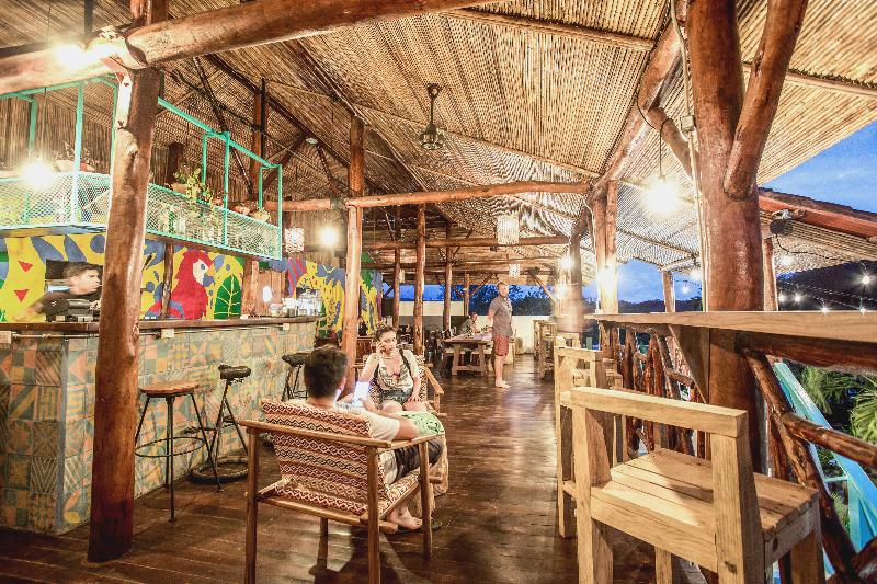 Отель Socialtel Maderas