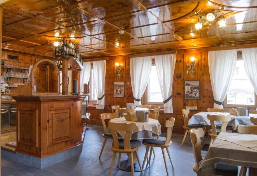 هتل Spol   Adults Only