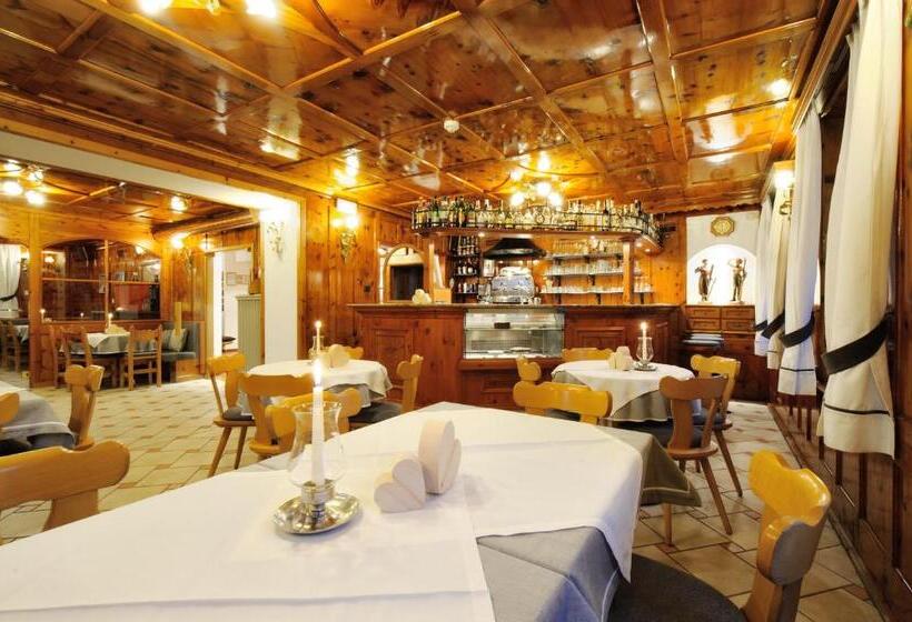 هتل Spol   Adults Only