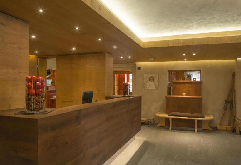 هتل Spol   Adults Only