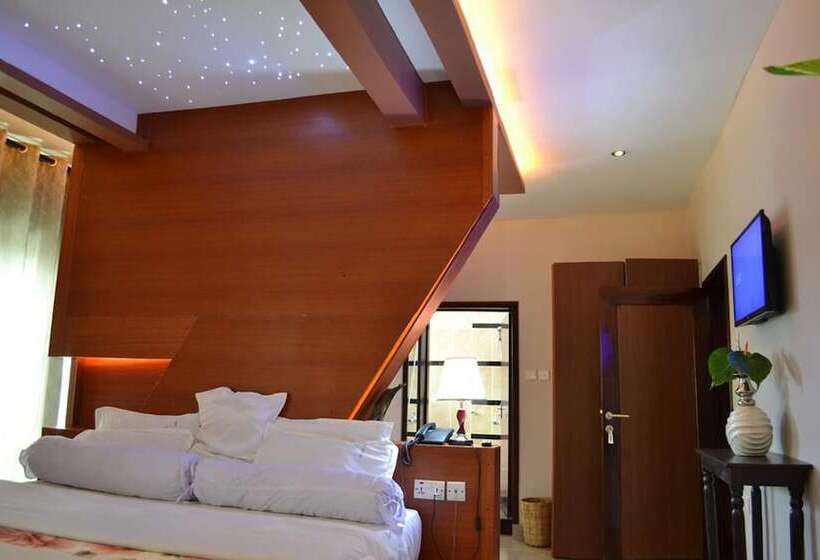 فندق The Walkgard Transit