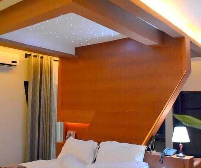 فندق The Walkgard Transit