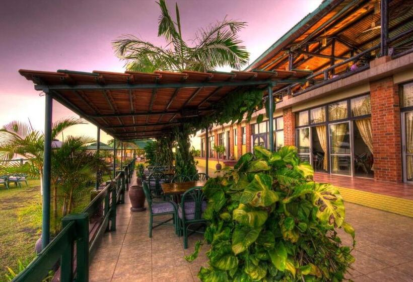 בית מלון כפרי Tilapia