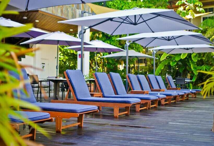 Jacana Amazon Wellness Resort