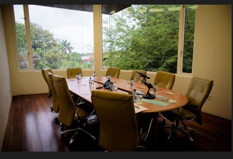 Jacana Amazon Wellness Resort