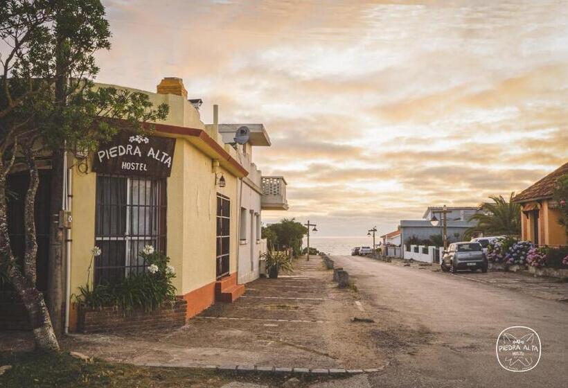 Piedra Alta Hostel & Suites