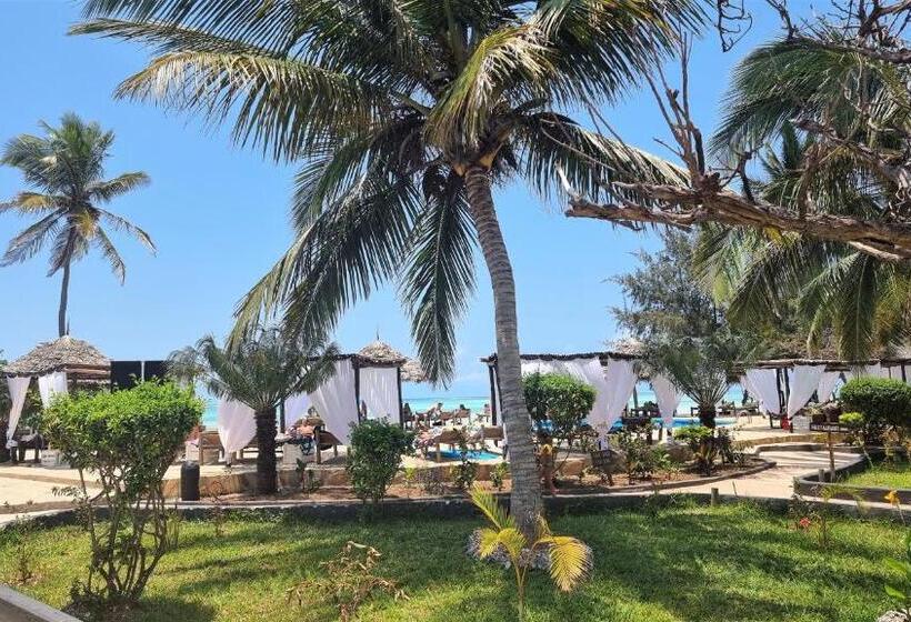 Reef & Beach Resort   Spa Jambiani