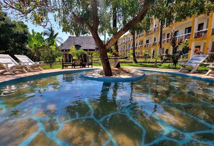 Reef & Beach Resort   Spa Jambiani