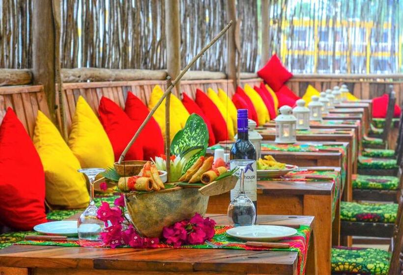 Reef & Beach Resort   Spa Jambiani