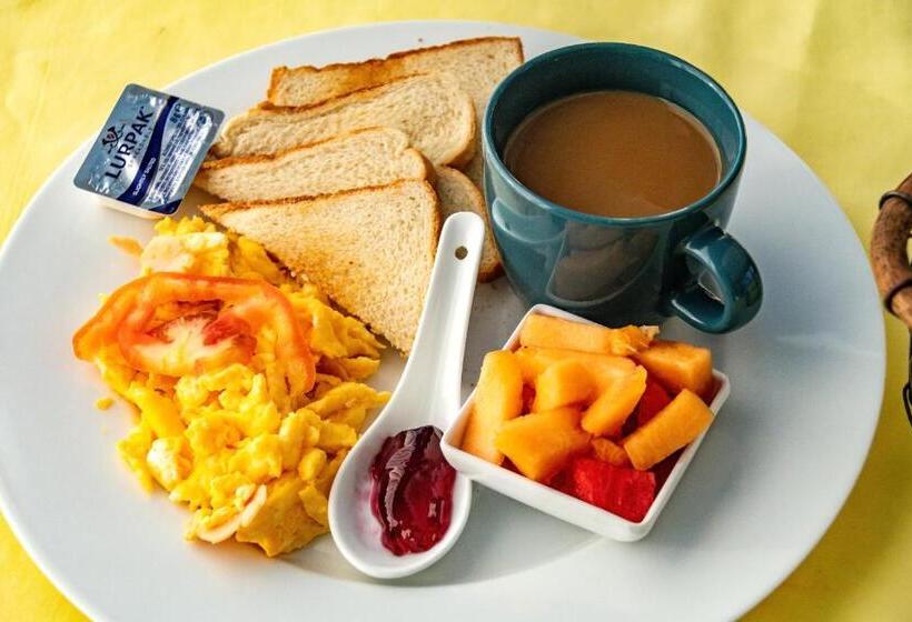 Roxy S Bed & Breakfast