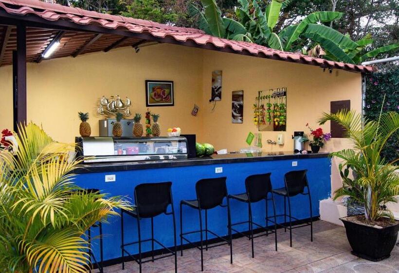 Roxy S Bed & Breakfast