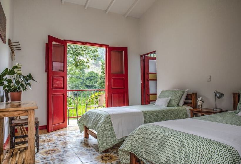 فندق Hacienda Venecia Main House & Coffee Lodge