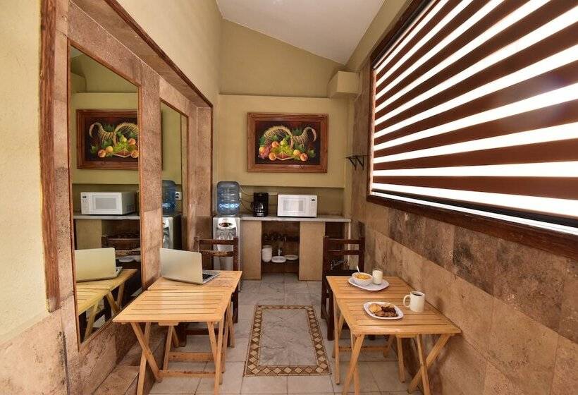 호텔 Real Estrella