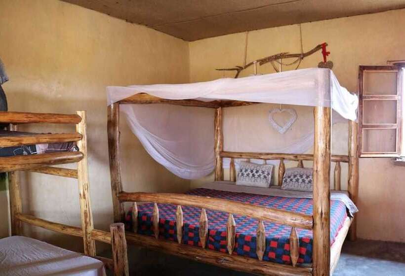 Hotel We4kenya Guesthouses And Farm