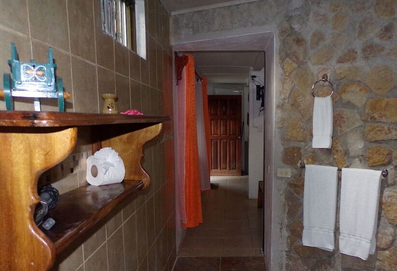 Mycasa's Bed And Breakfast