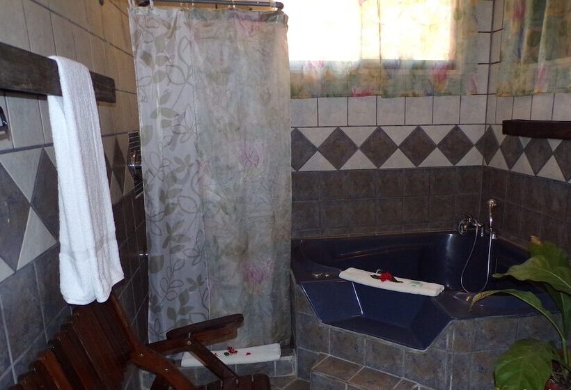 Mycasa's Bed And Breakfast