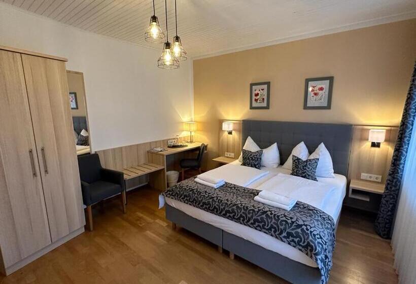 Отель Pension Amelie