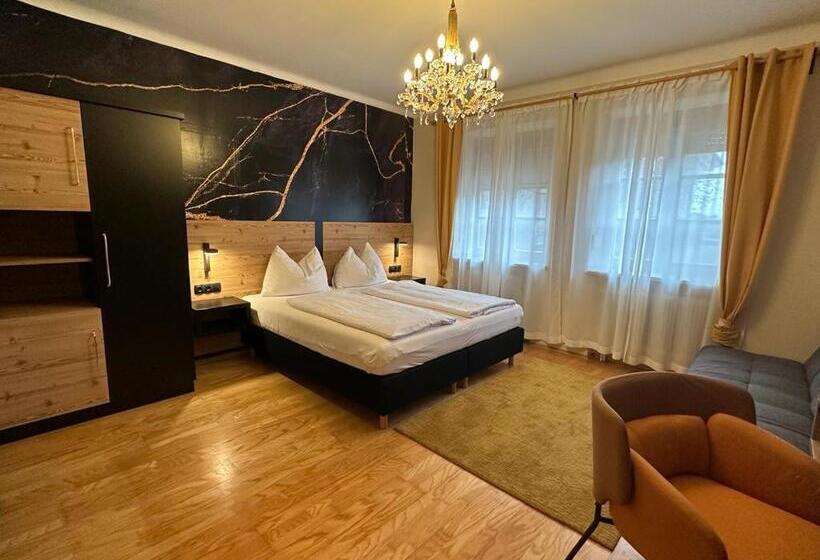 Отель Pension Amelie