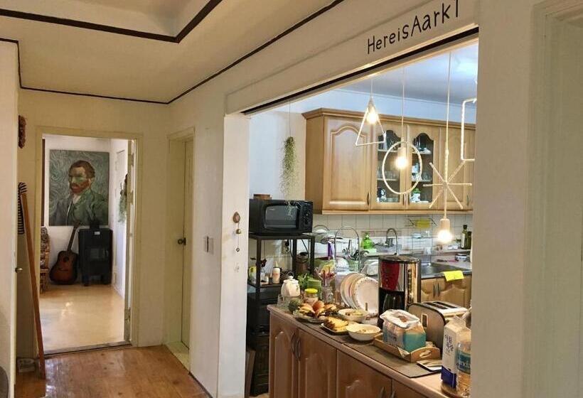 הוסטל Aark House