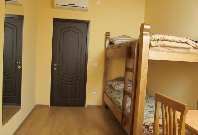 فندق صغير Mini Hotel Na Pidgradskiy