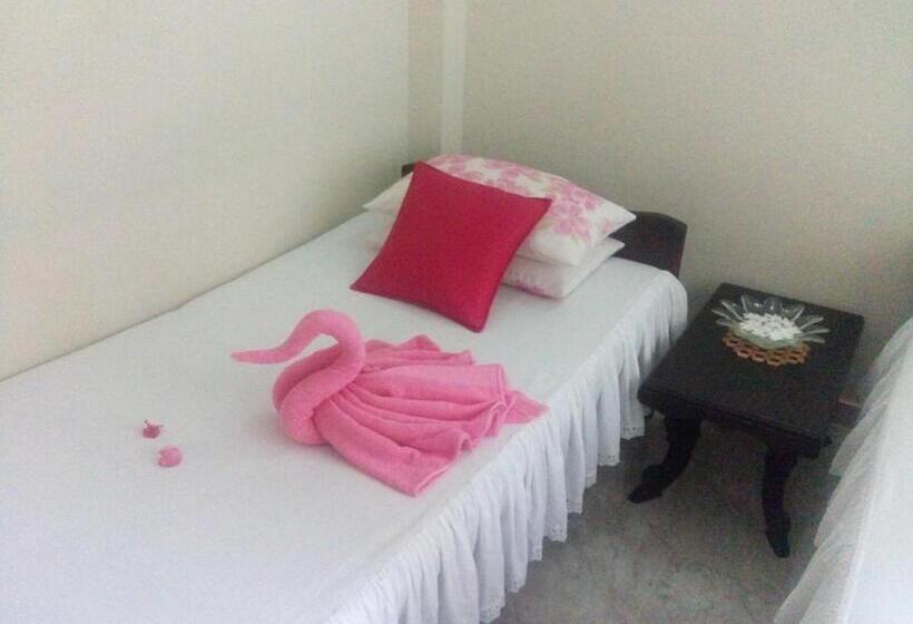 住宿加早餐  Abha Villa