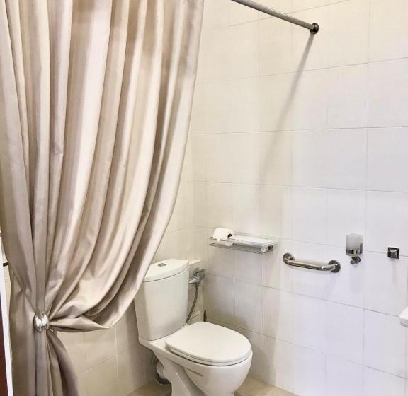 مبيت وإفطار Garden Hall