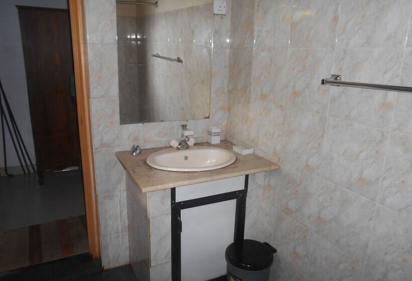 مبيت وإفطار Sapphire Holiday Resort