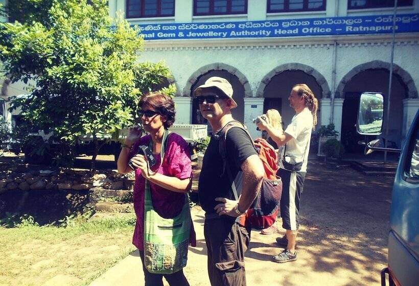 مبيت وإفطار Sapphire Holiday Resort