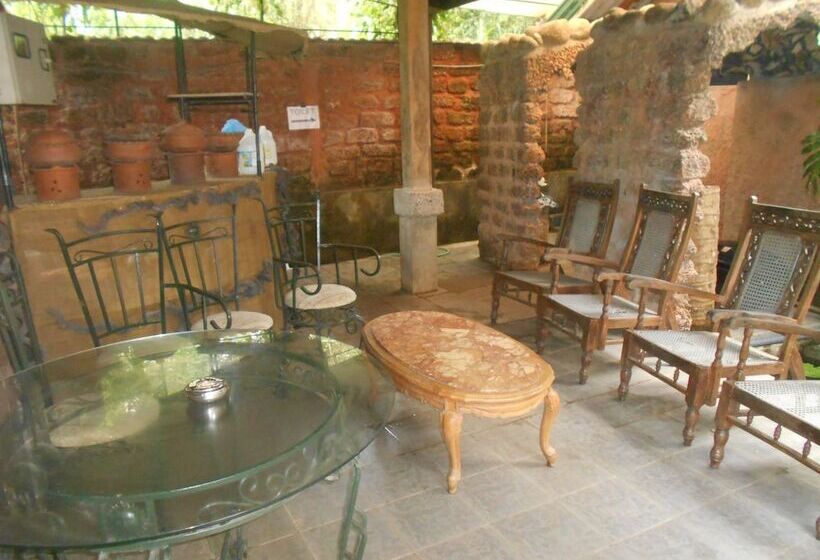 مبيت وإفطار Sapphire Holiday Resort