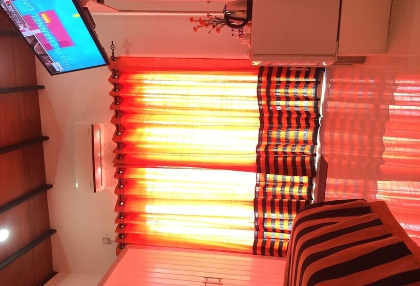 مبيت وإفطار Villa Dominikku