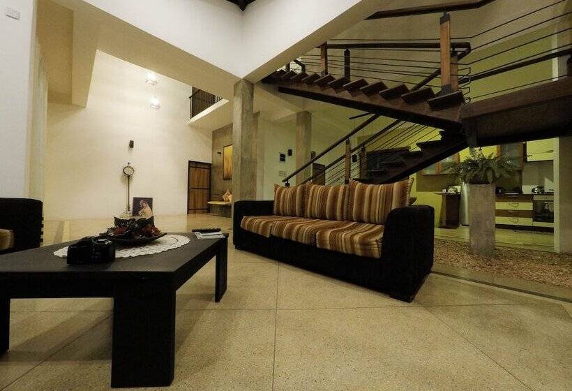 مبيت وإفطار Villa Dominikku