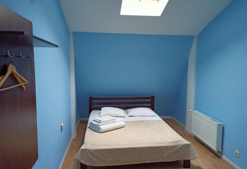 Gar'is Hostel Lviv