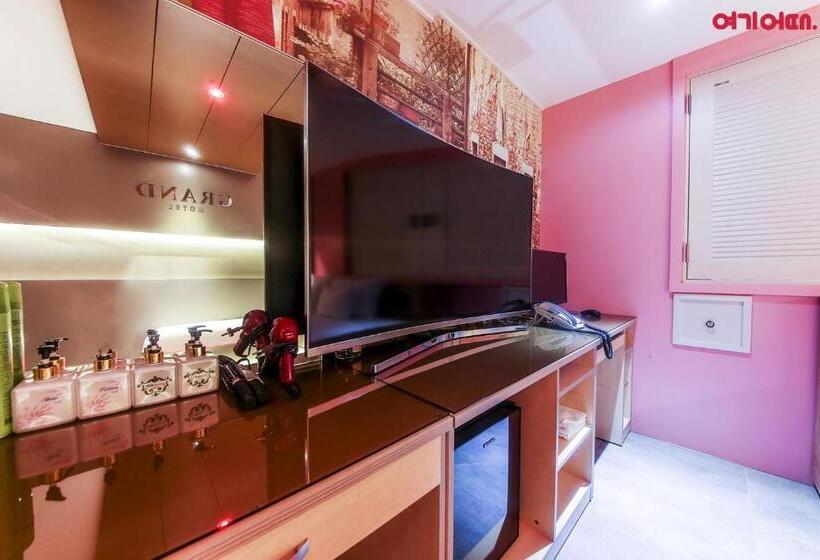 Goodstay Grand Motel Chuncheon