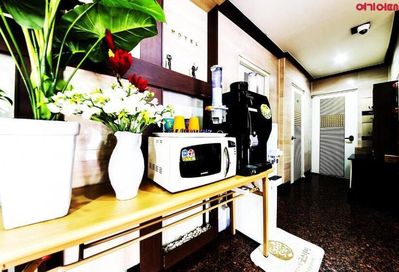 Goodstay Grand Motel Chuncheon