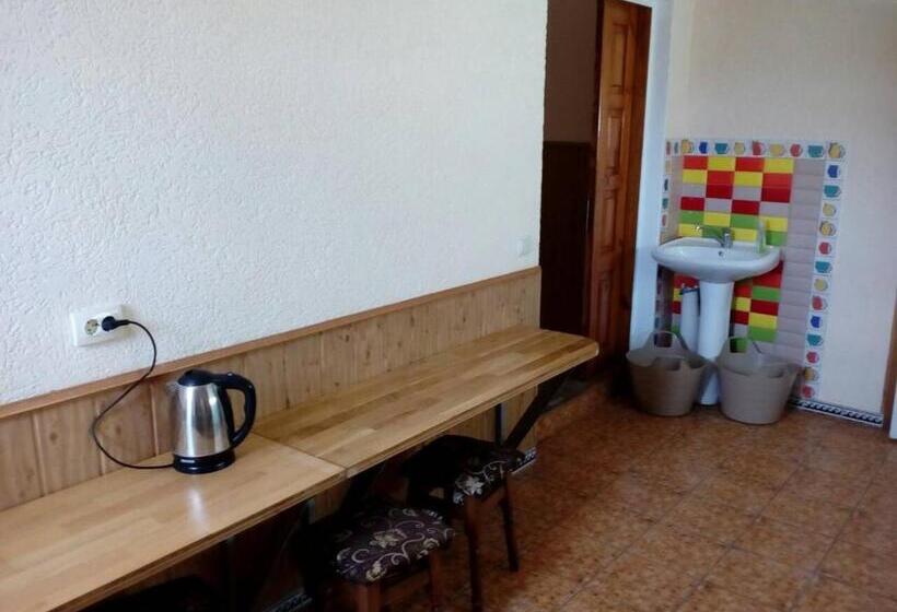 Hostel Mnogoborets F. Klub