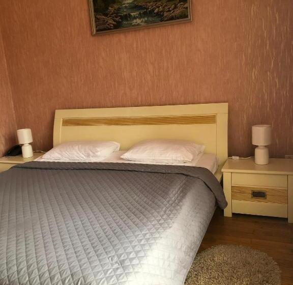 هتل срібний водограй