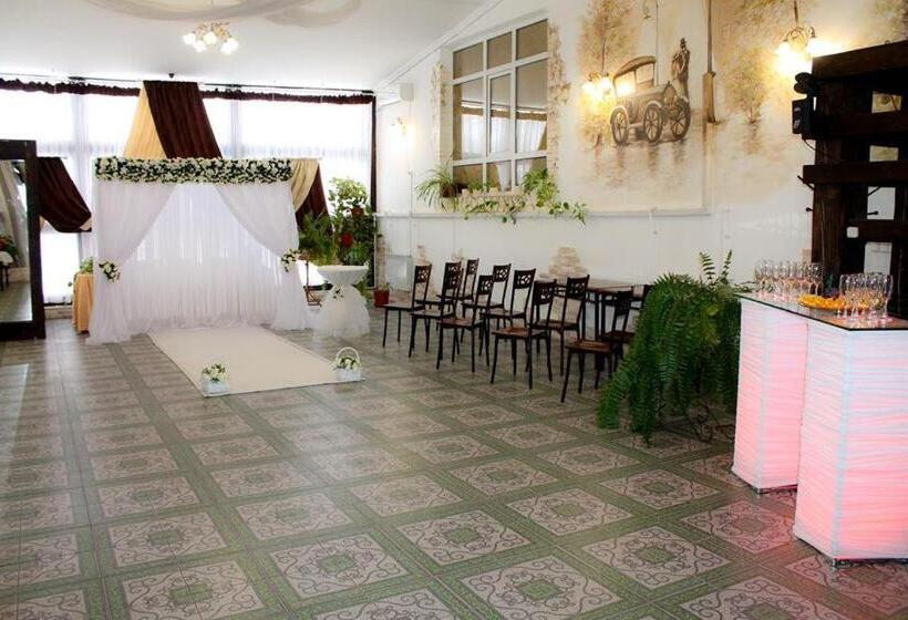 בית מלון כפרי 4 Seasons